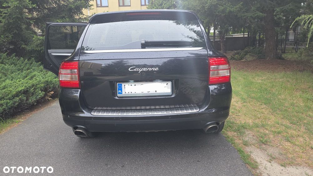 Porsche Cayenne - 2