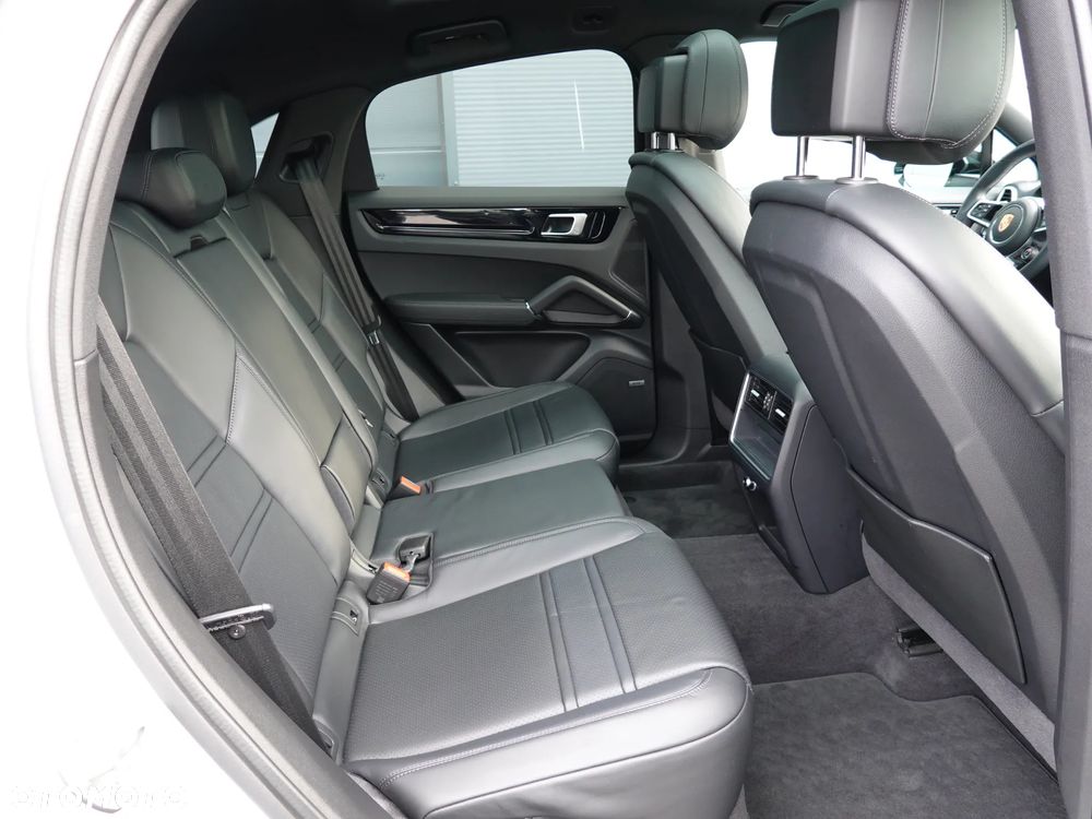 Porsche Cayenne S E-Hybrid Platinum Edition - 17