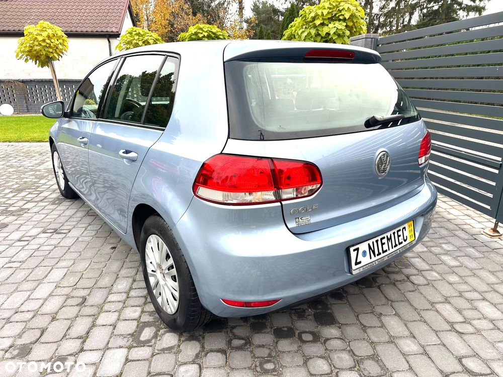 Volkswagen Golf - 6