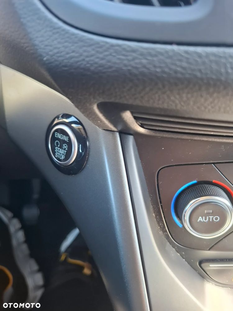 Ford Kuga 1.5 TDCi 2x4 Titanium - 33