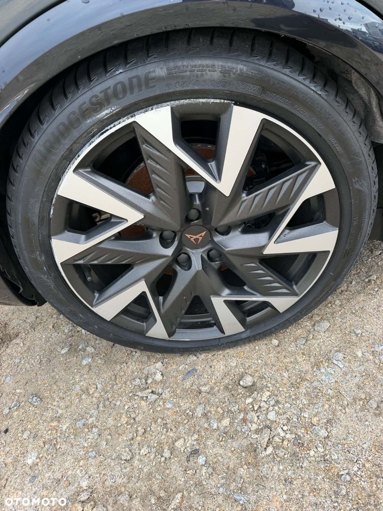 Cupra Formentor 1.5 e-Hybrid DSG VZ - 32