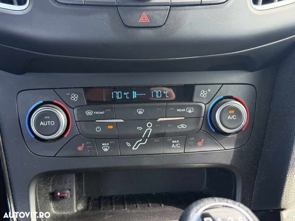 Ford Focus - 13