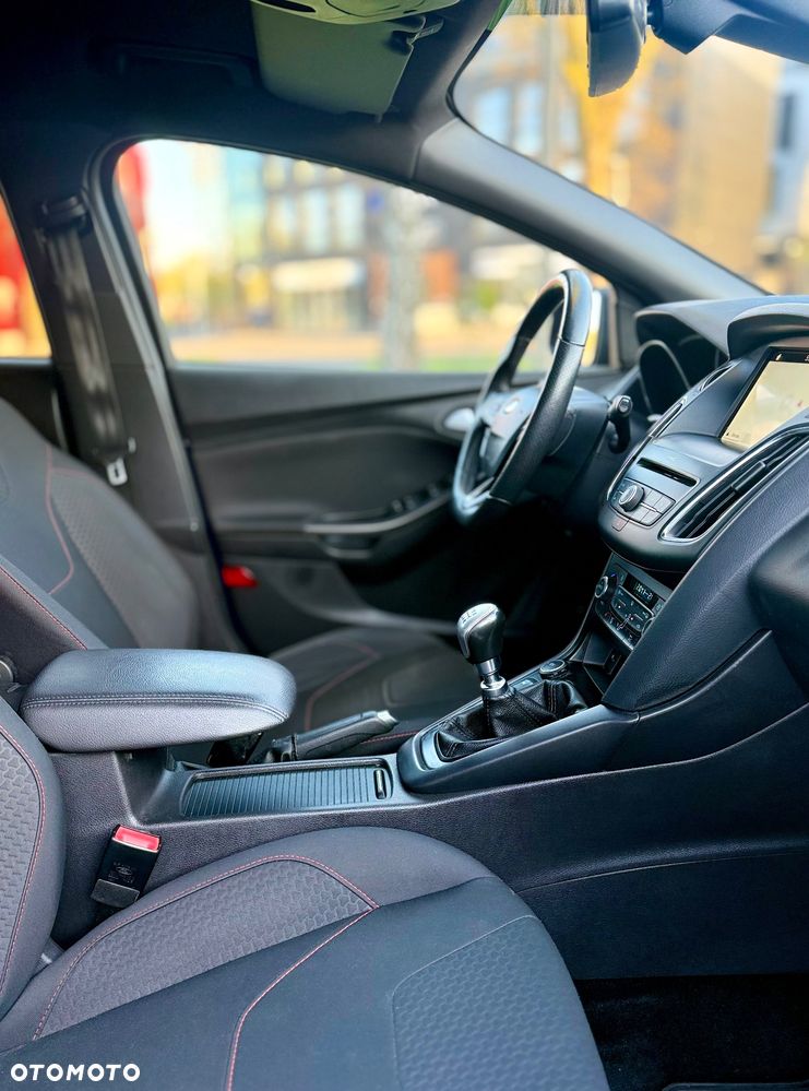 Ford Focus 1.5 EcoBoost STart-Stopp-System ST-LINE - 29