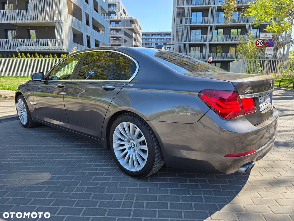 BMW Seria 7 730d xDrive - 29