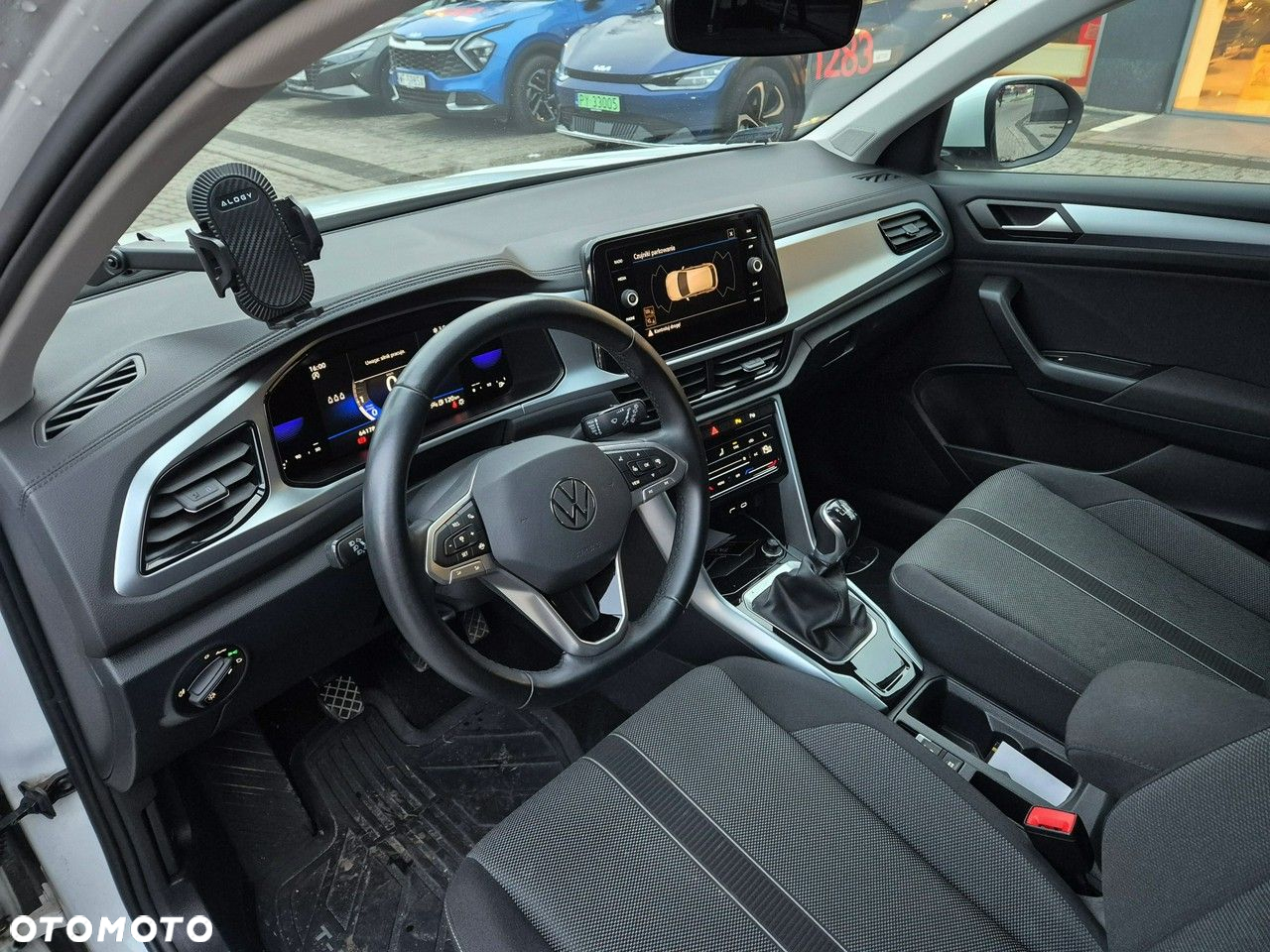 Volkswagen T-Roc - 14