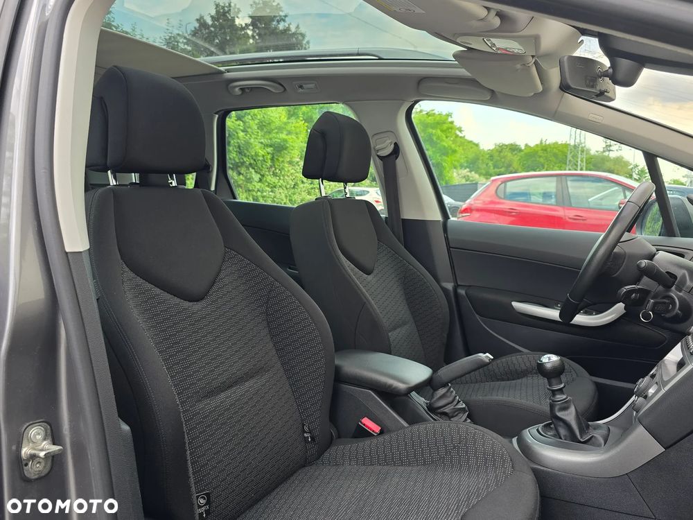 Peugeot 308 1.6 HDi Premium - 14
