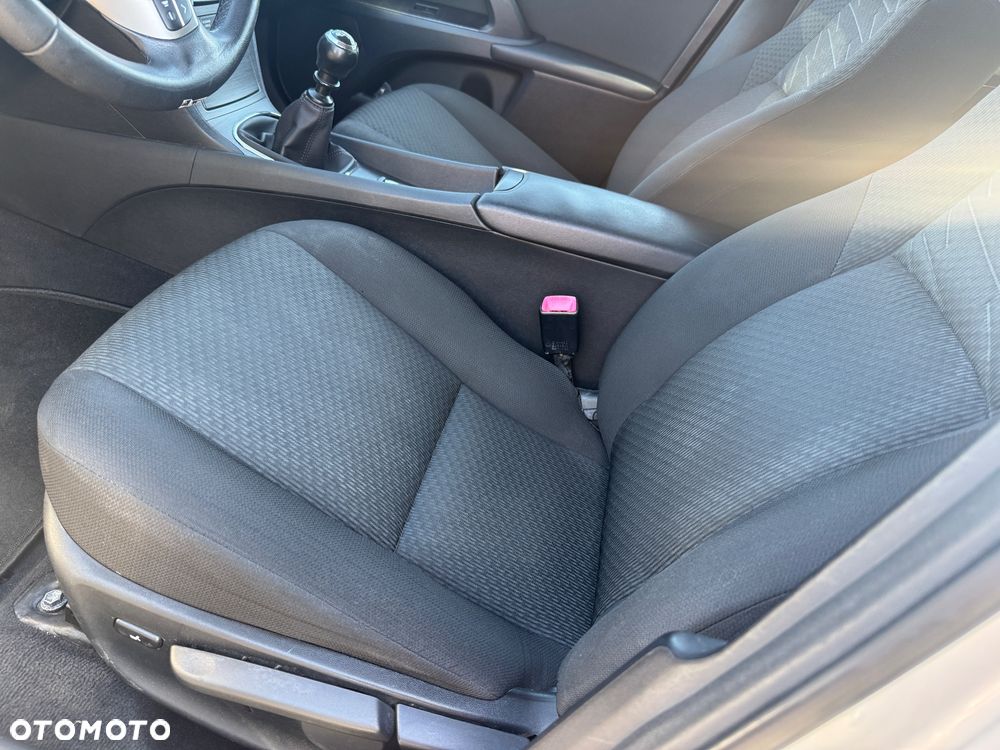 Toyota Avensis 2.2 D-4D Prestige - 17