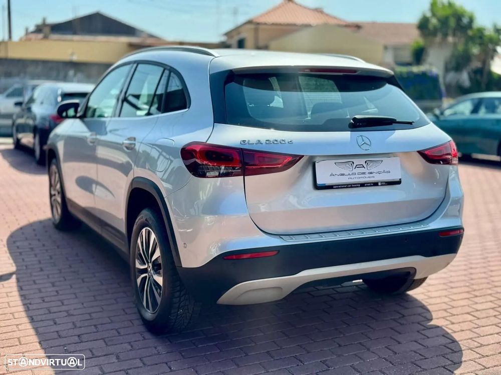 Mercedes-Benz GLA 200 d 4Matic 8G-DCT Special Edition - 6