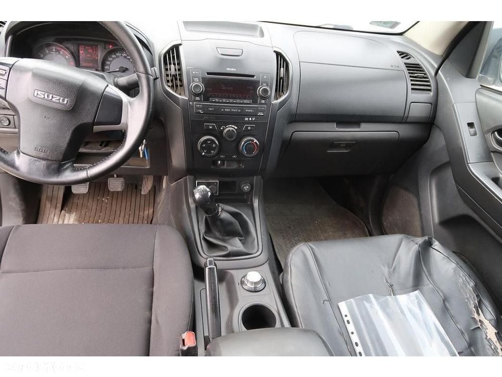 Isuzu D-Max - 29