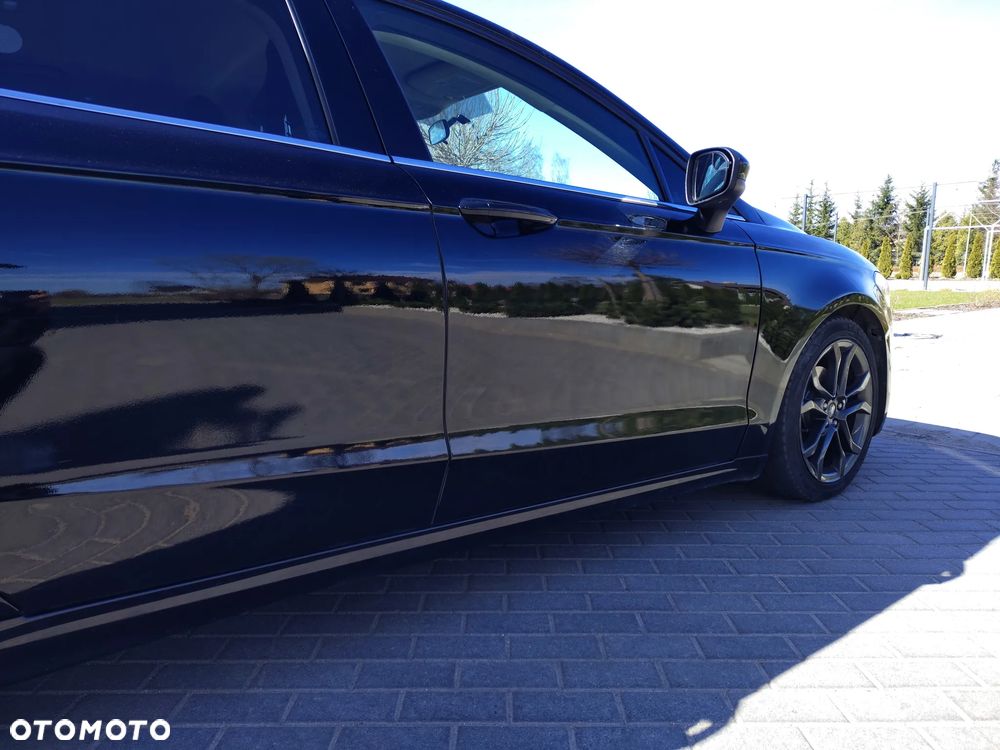 Ford Fusion - 17