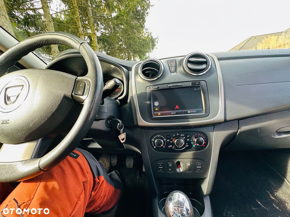 Dacia Sandero dCi 90 S&S Celebration - 11