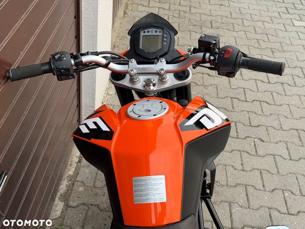KTM Duke 125 - 12