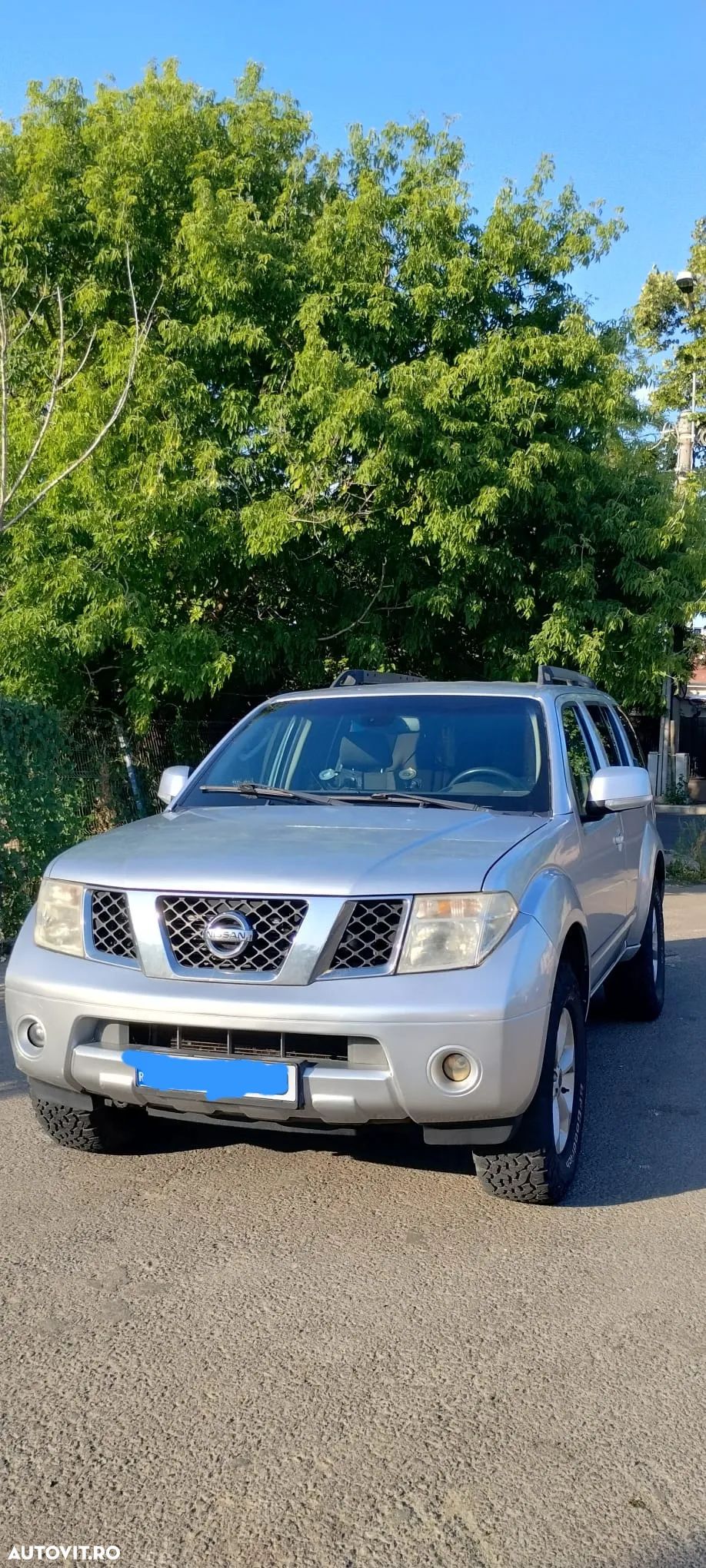 Nissan Pathfinder 2.5 dCi LE - 1