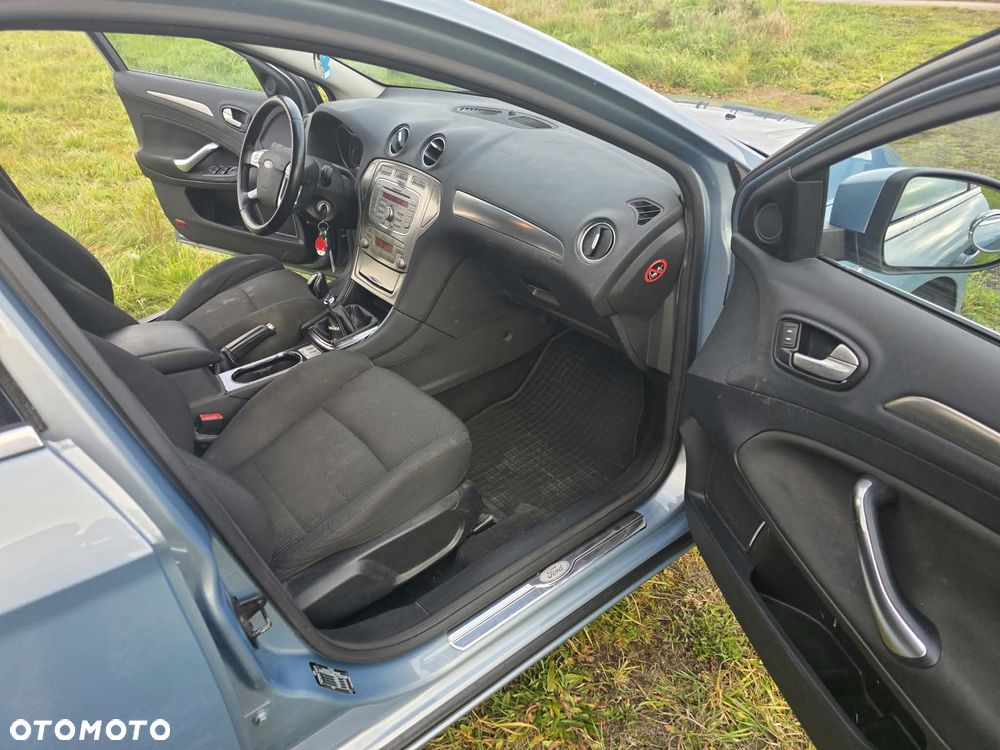 Ford Mondeo 2.0 TDCi Titanium - 9