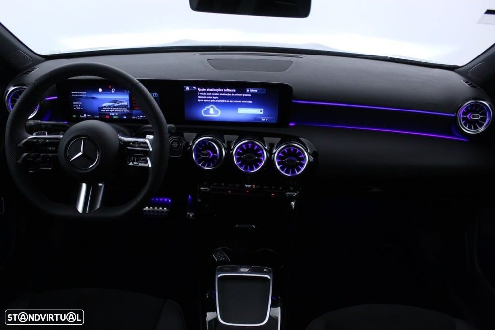 Mercedes-Benz A 250 e AMG Line - 18