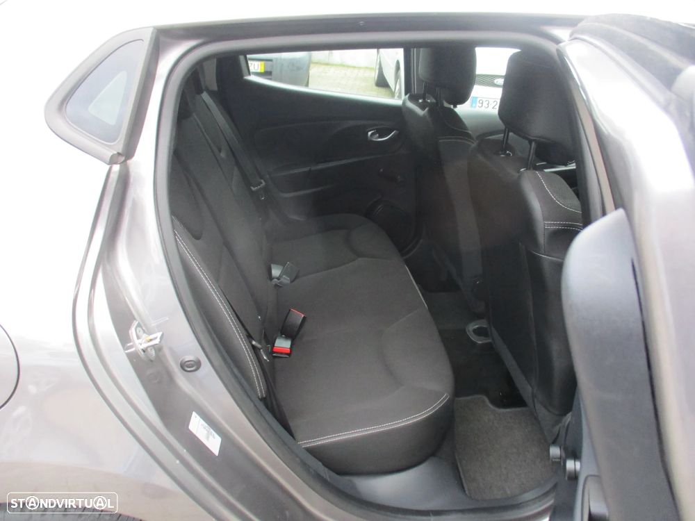Renault Clio 0.9 TCe Limited - 23