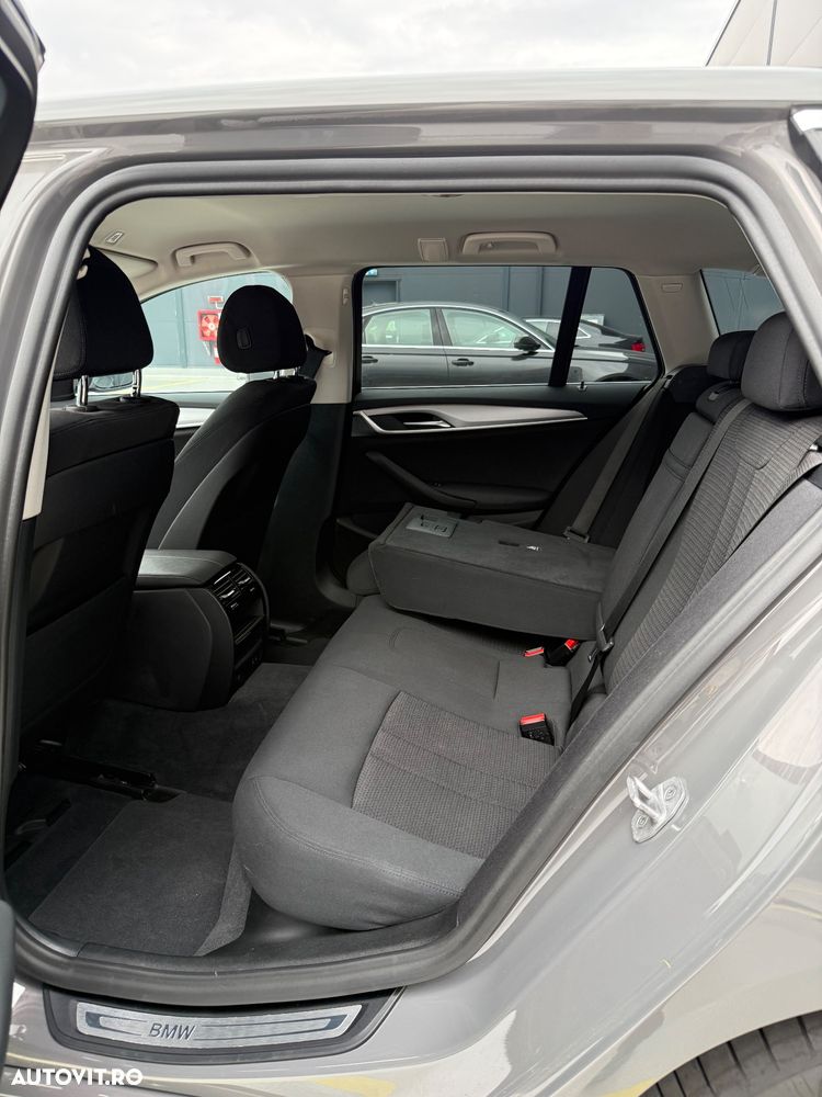 BMW Seria 5 520d AT MHEV - 9