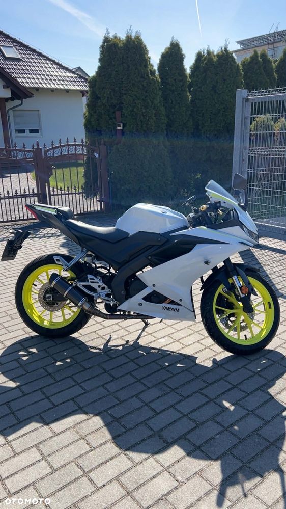 Yamaha YZF - 4