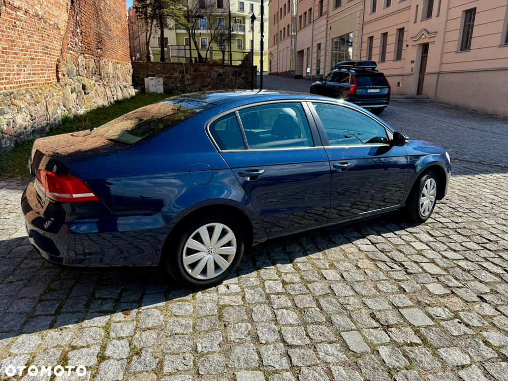 Volkswagen Passat - 6