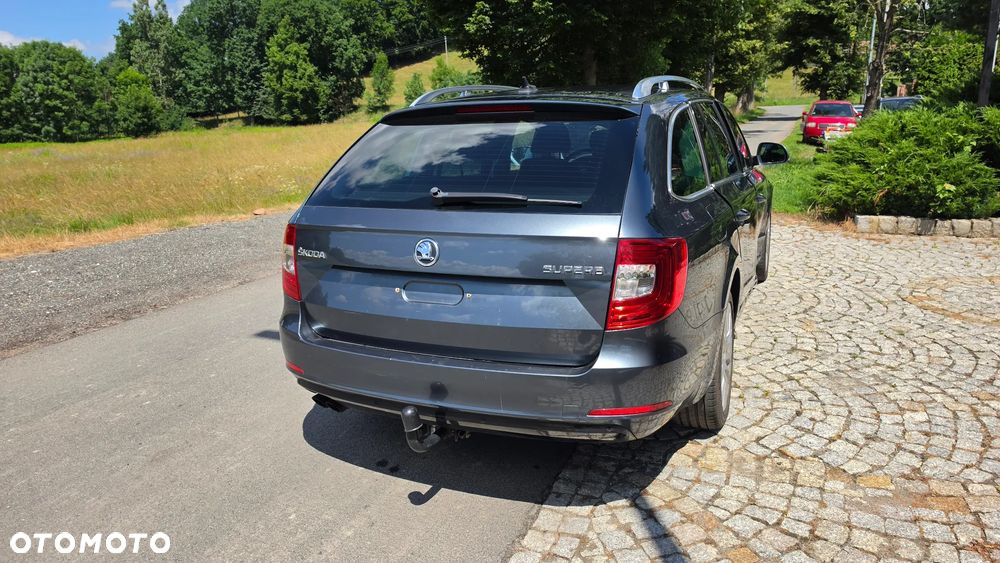 Skoda Superb 1.8 TSI Ambition - 14