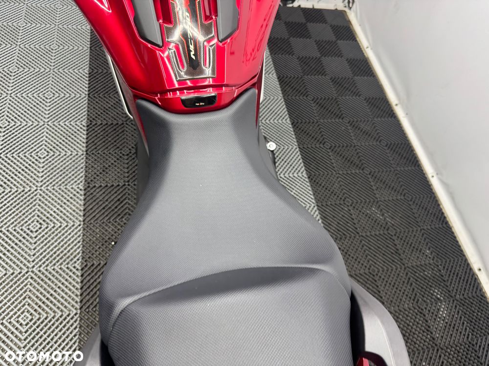 Honda NC - 26