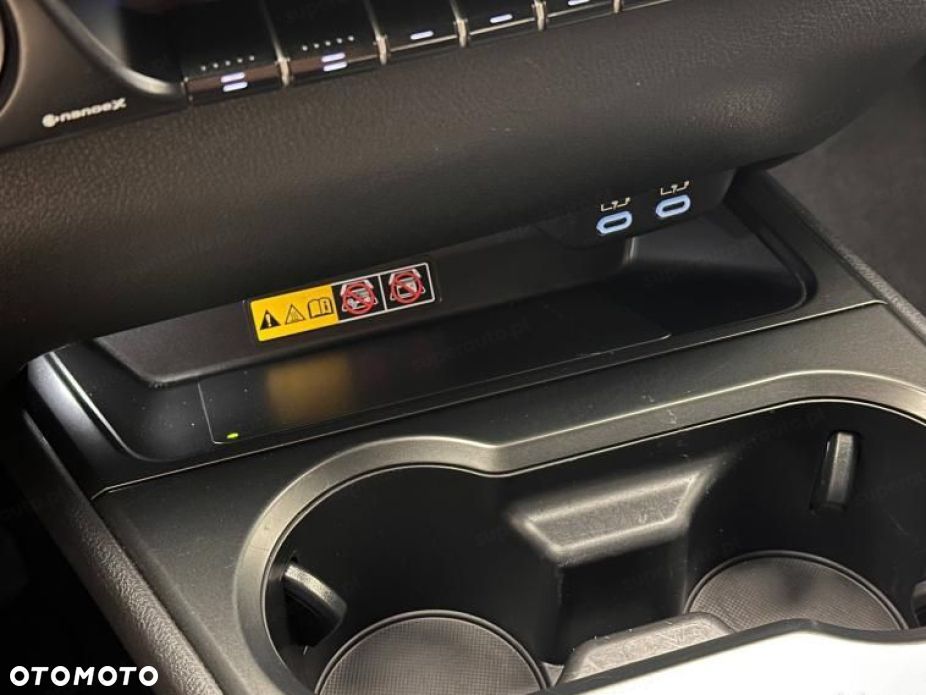 Lexus UX - 14