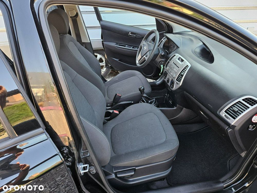 Hyundai i20 - 10