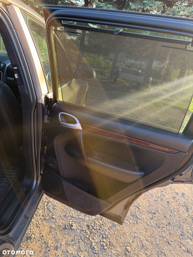 Porsche Cayenne - 13