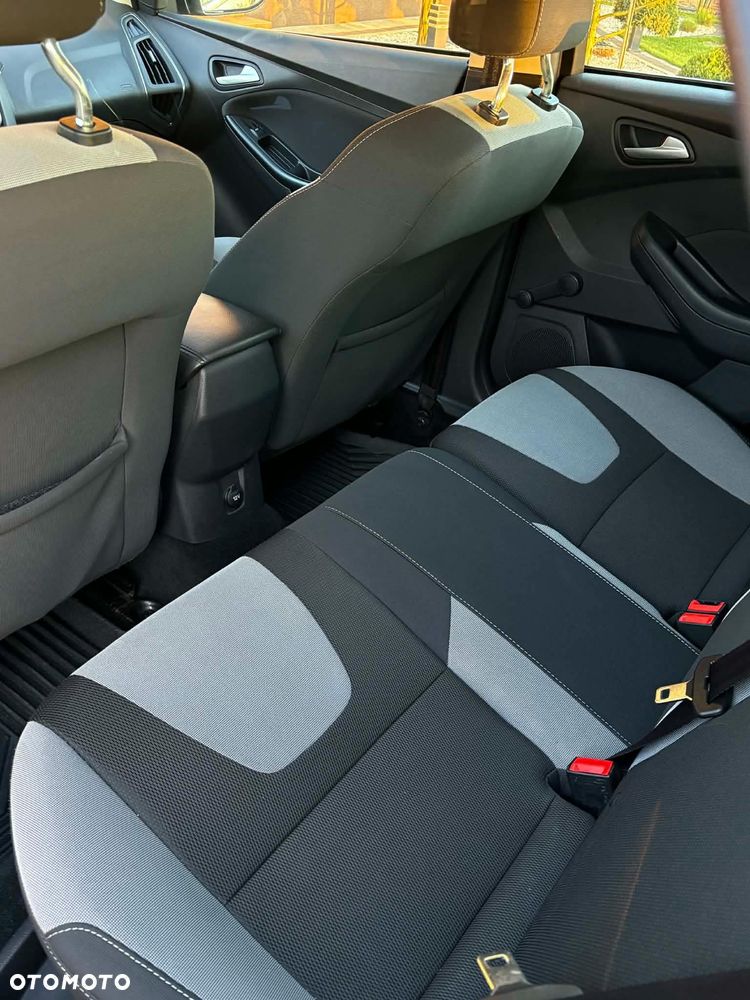 Ford Focus 1.6 Trend Sport - 10