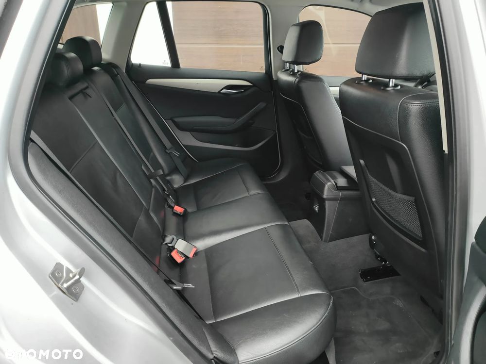 BMW X1 xDrive18d Sport Line - 17