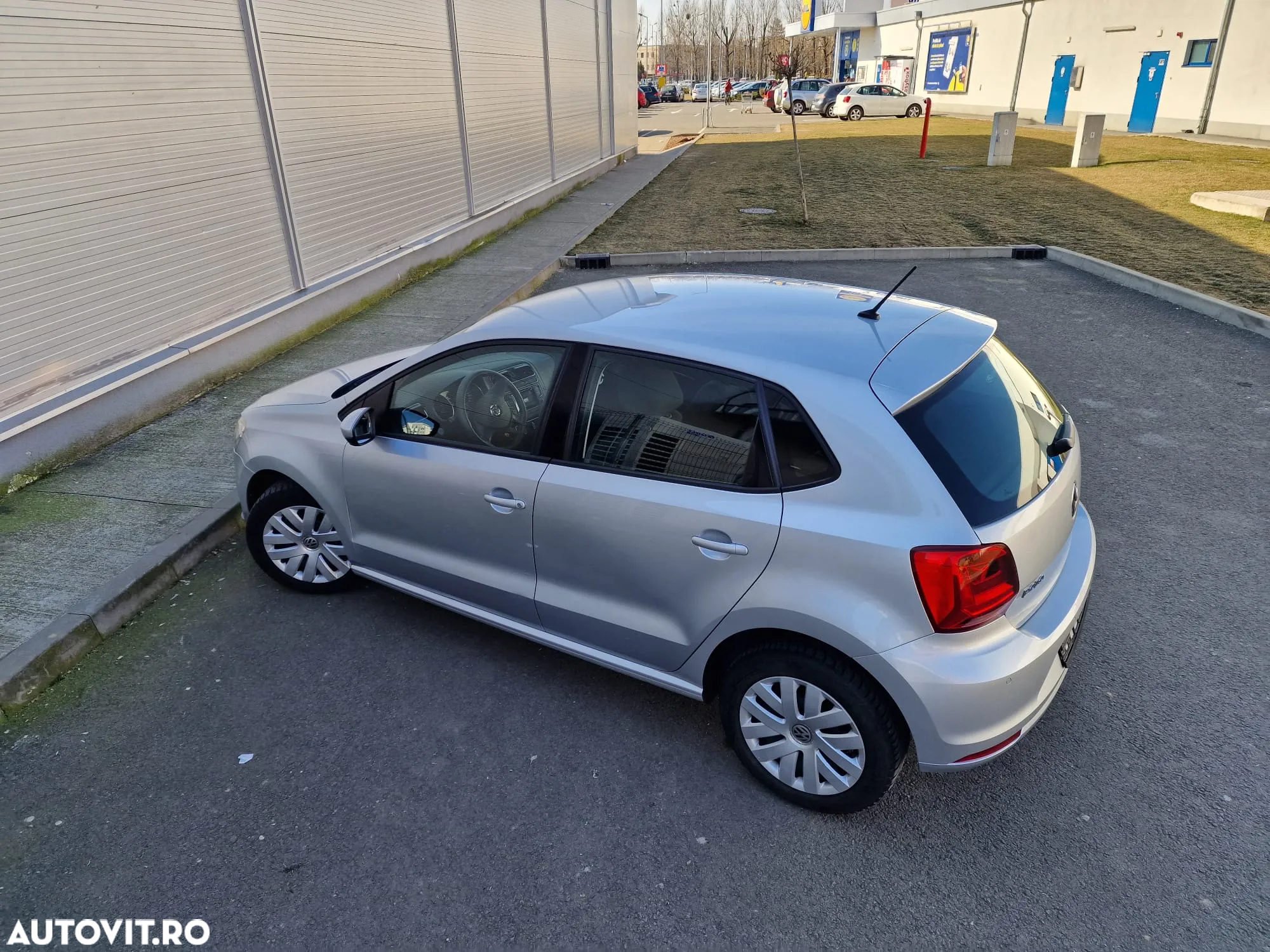 Volkswagen Polo 1.4 TDI (Blue Motion Technology) Comfortline - 26