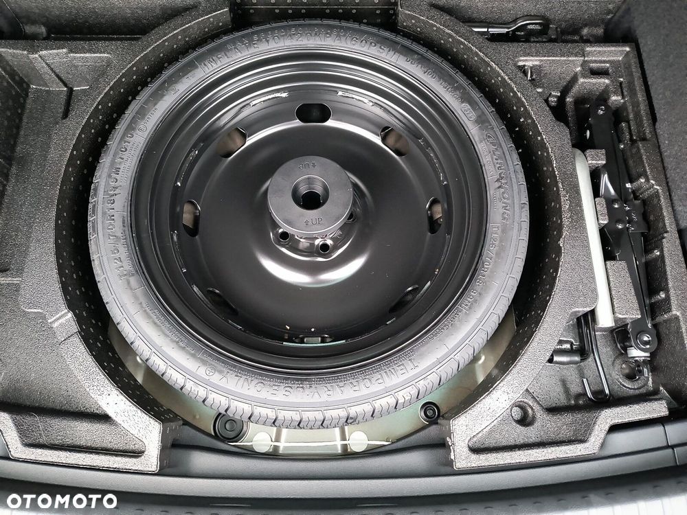 Skoda Karoq 2.0 TDI SCR 4x4 Sportline DSG - 18