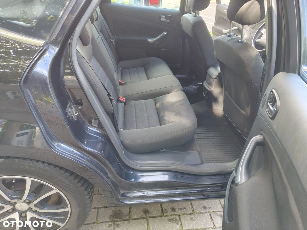 Ford Mondeo 2.0 TDCi Ghia - 23