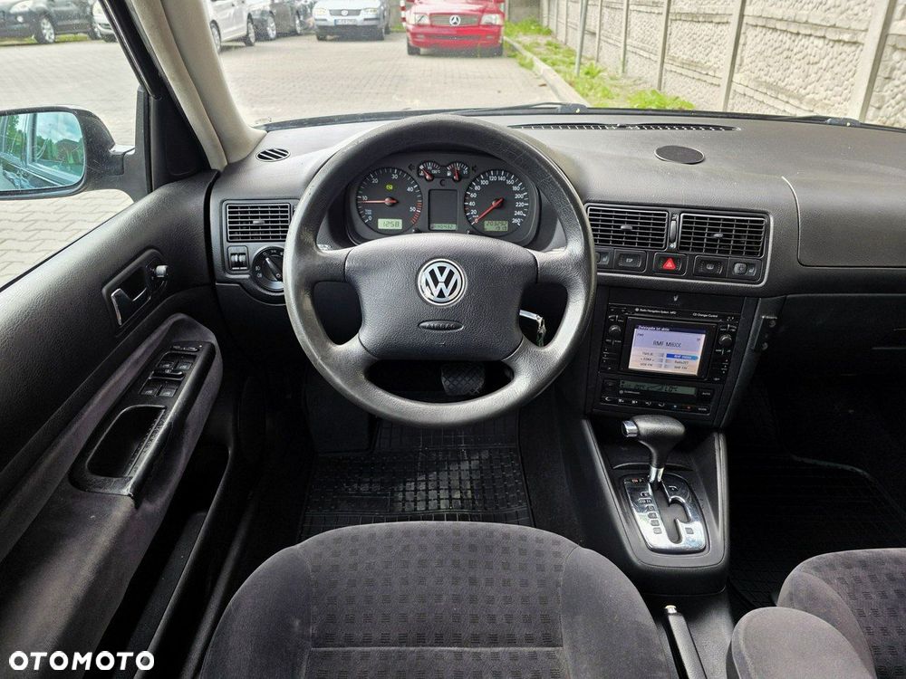 Volkswagen Golf - 14