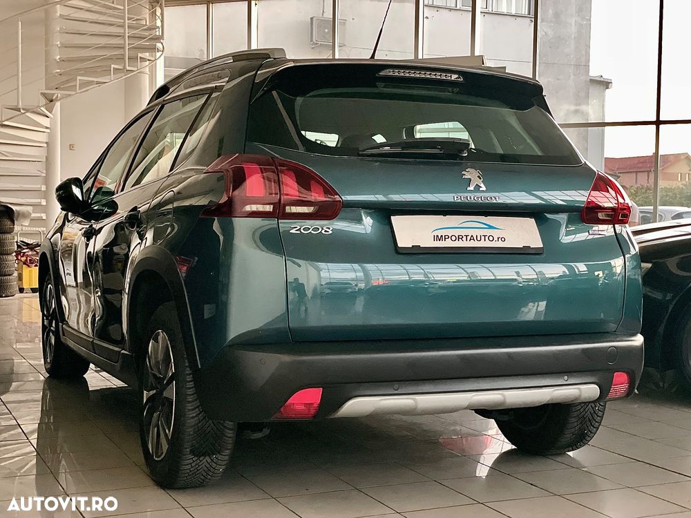Peugeot 2008 1.2 PureTech Turbo Allure - 6