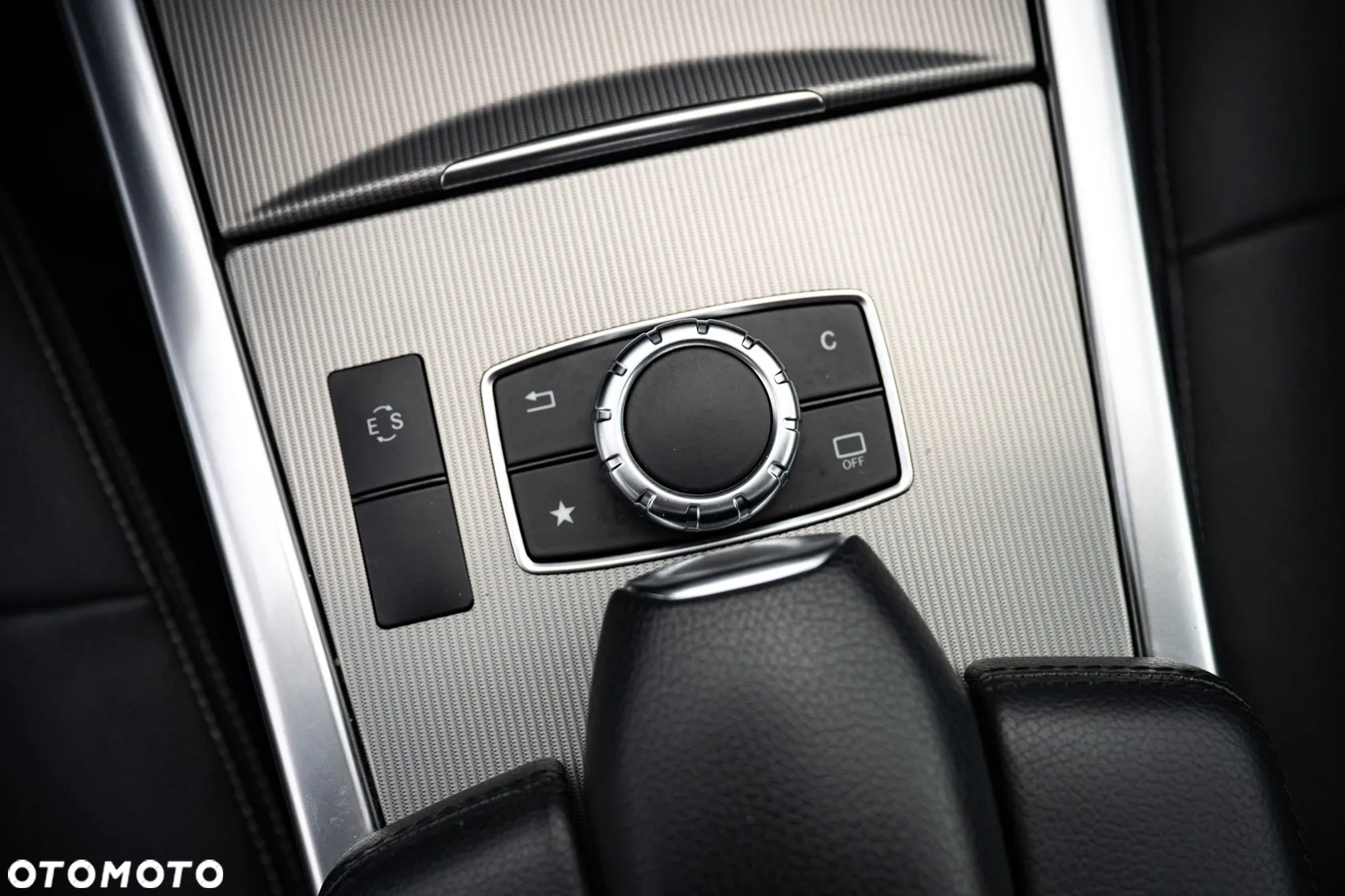Mercedes-Benz Klasa E 220 BlueTEC 4-Matic Avantgarde - 20