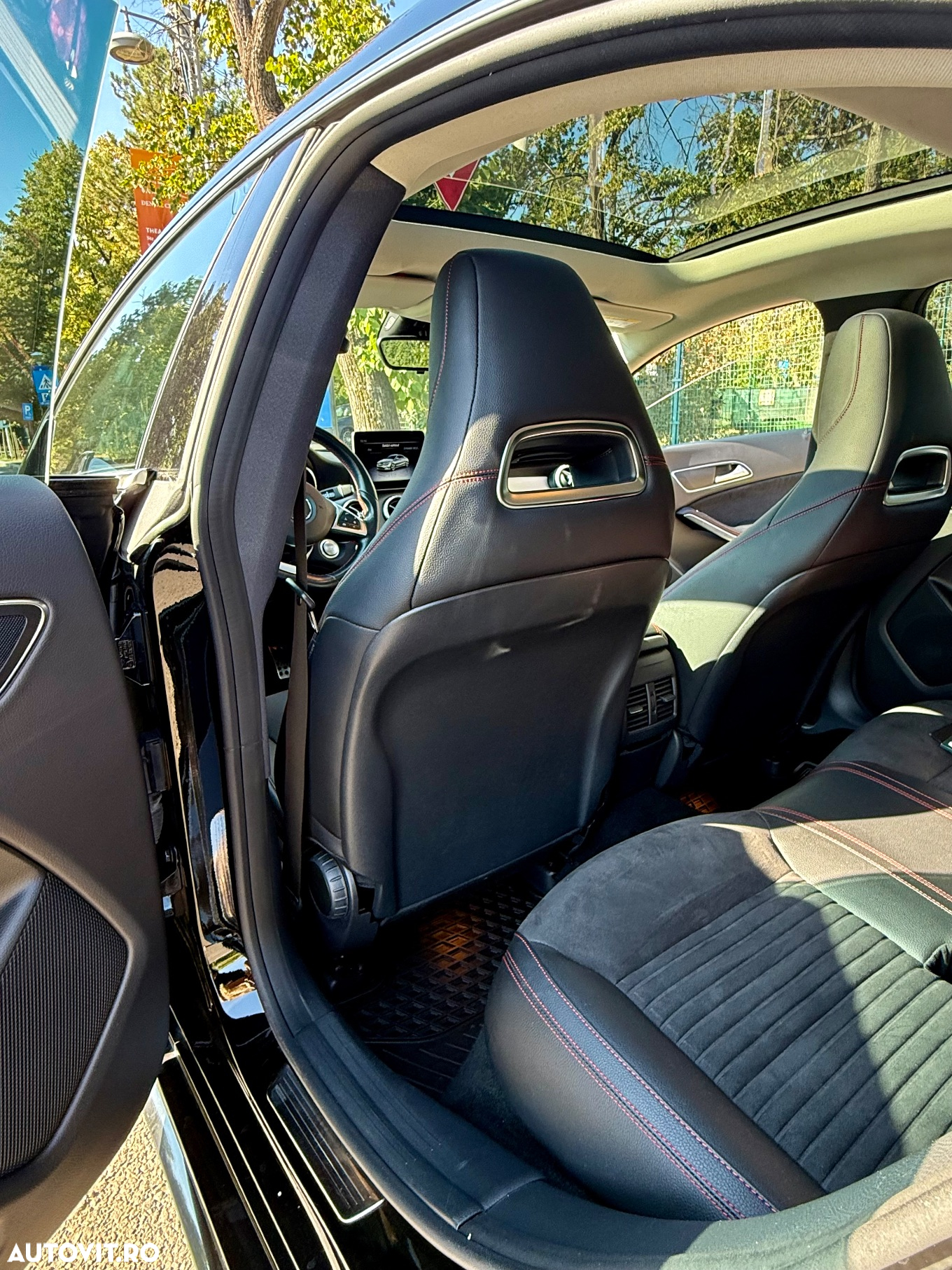 Mercedes-Benz CLA 200 7G-DCT AMG Line - 12