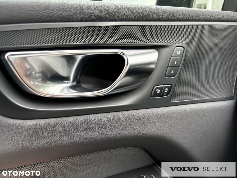 Volvo XC 60 - 22