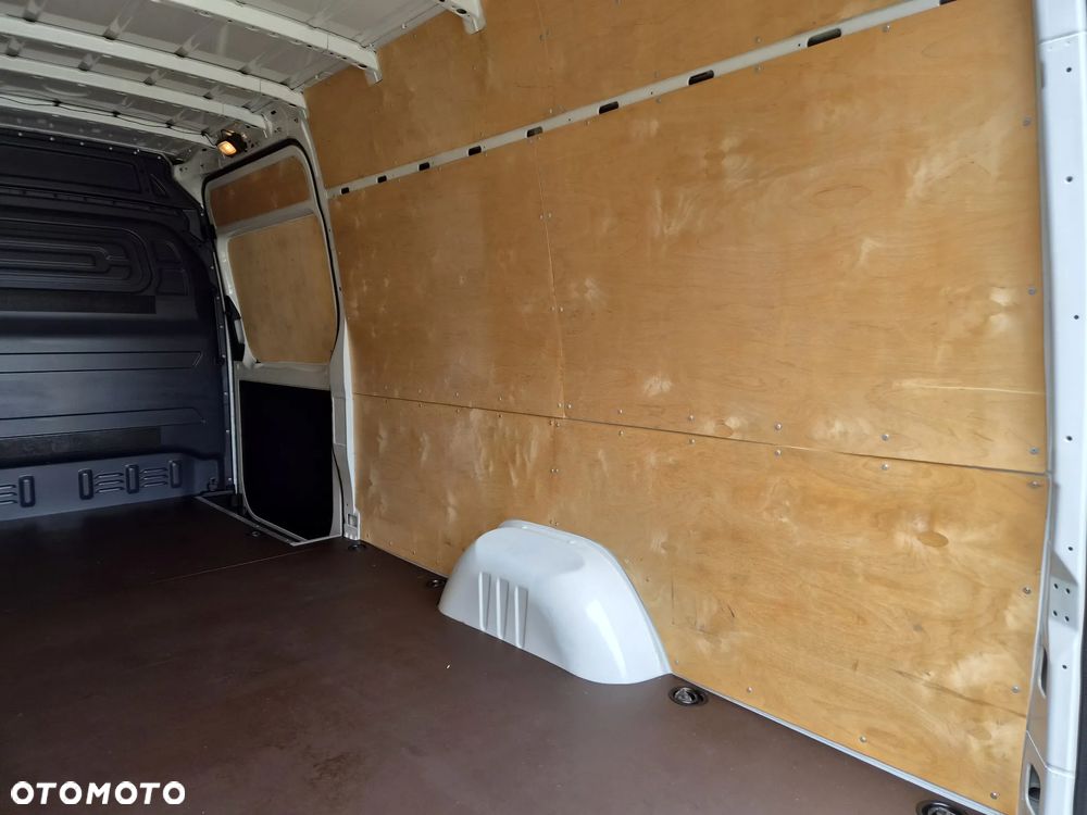 Mercedes-Benz Sprinter - 18