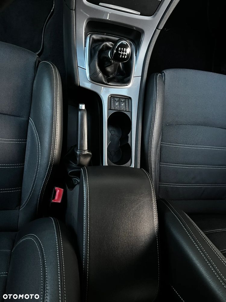 Ford Mondeo 2.0 TDCi Champions Edition - 35