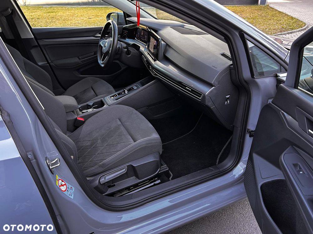 Volkswagen Golf - 10