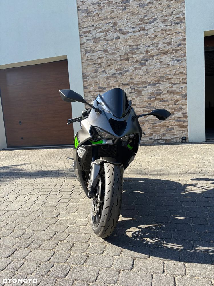 Kawasaki ZXR - 8