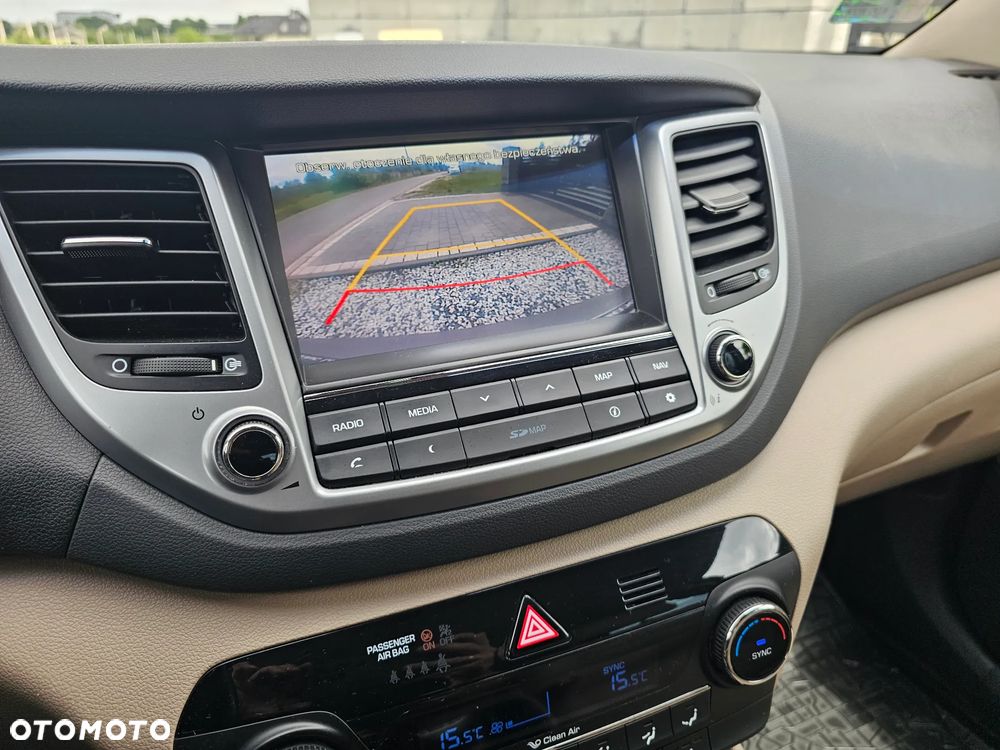 Hyundai Tucson 1.7 CRDI BlueDrive Style 2WD - 16