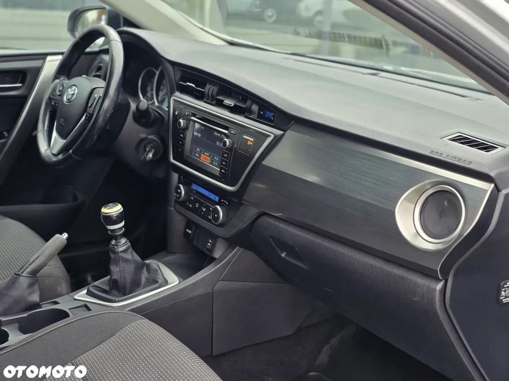 Toyota Auris 2.0 D-4D Prestige - 20