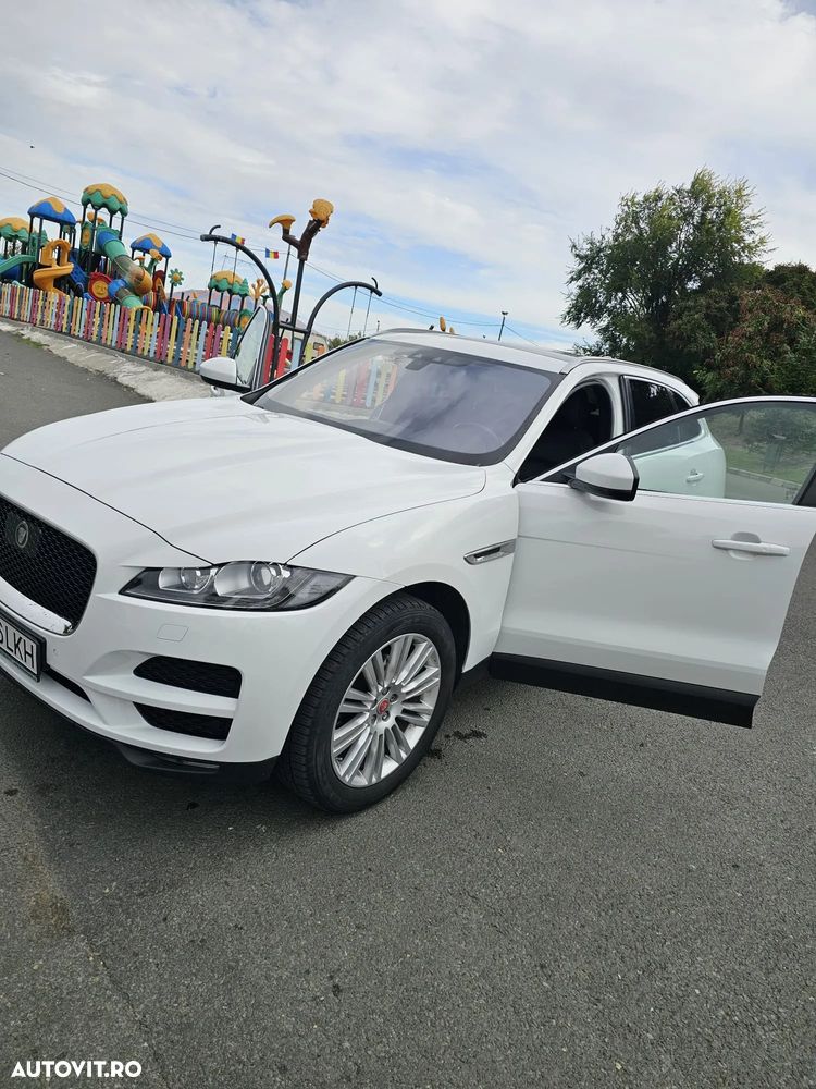 Jaguar F-Pace 2017 photo 5