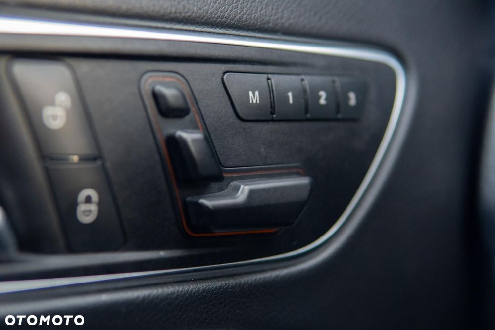 Mercedes-Benz CLA 250 7G-DCT AMG Line - 30