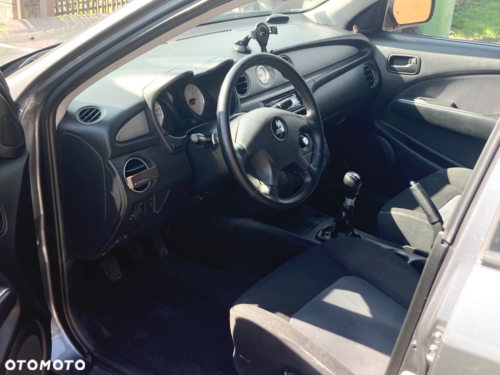 Mitsubishi Outlander 2.0 2WD Invite - 10