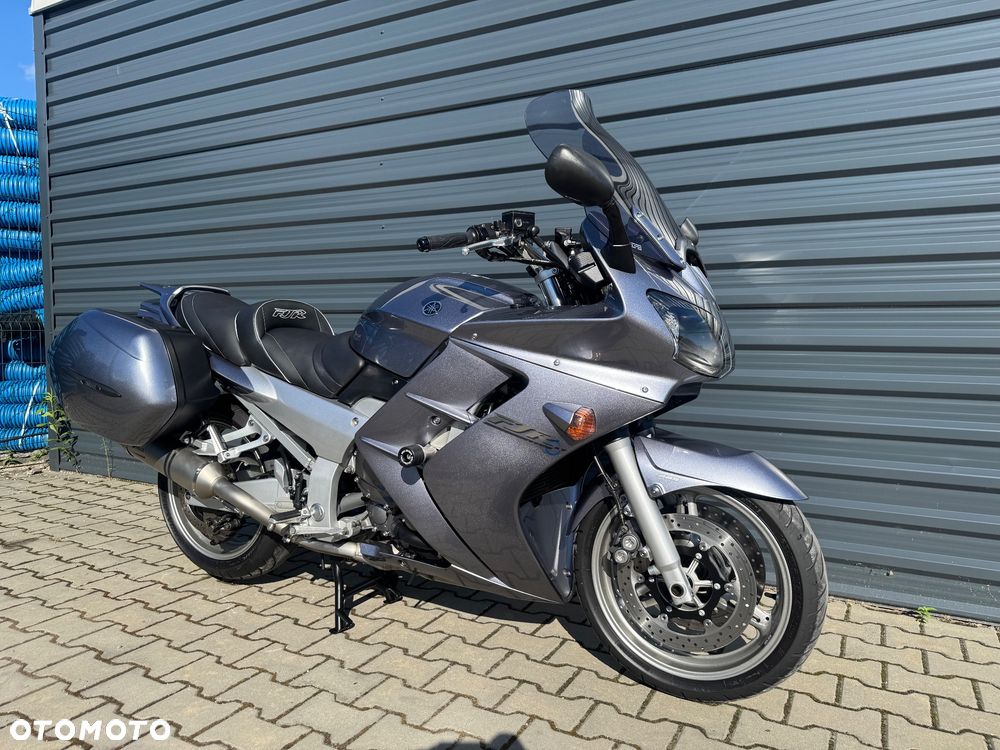 Yamaha FJR - 6
