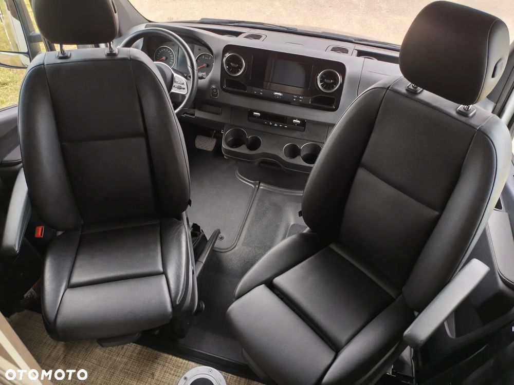 Mercedes-Benz Sprinter 907.255 - 13