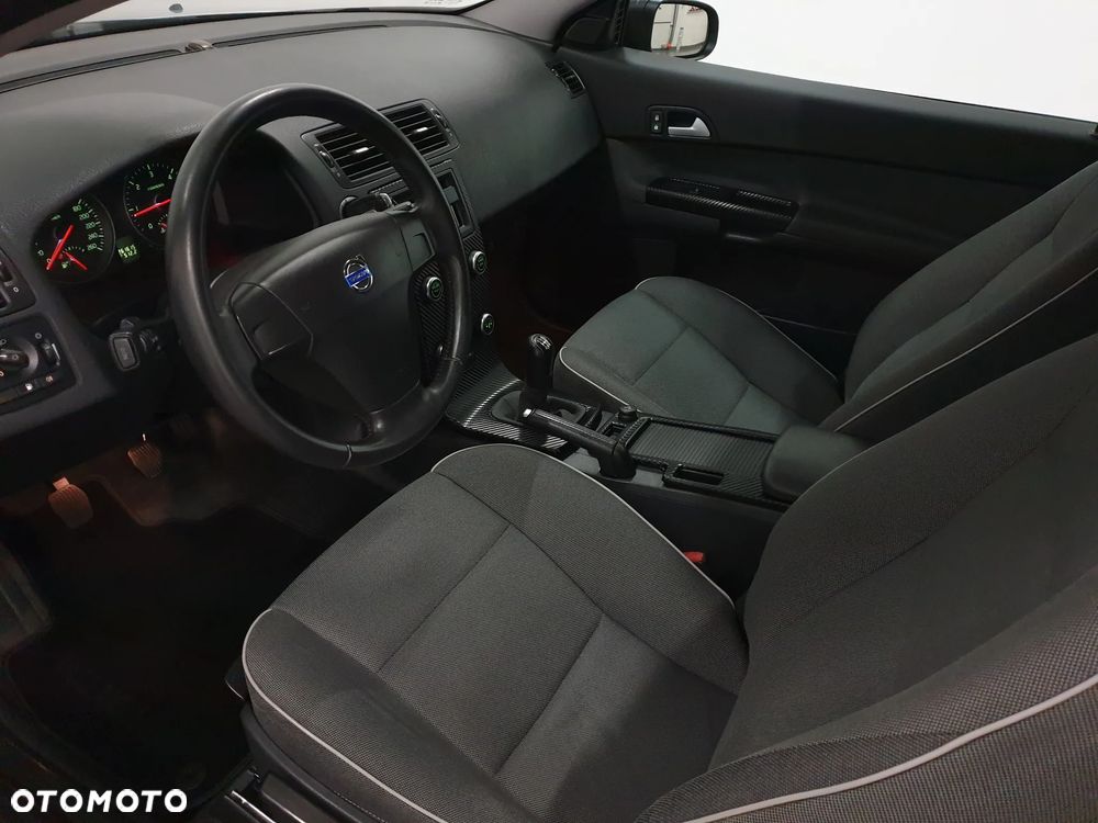 Volvo C30 D2 Momentum - 35